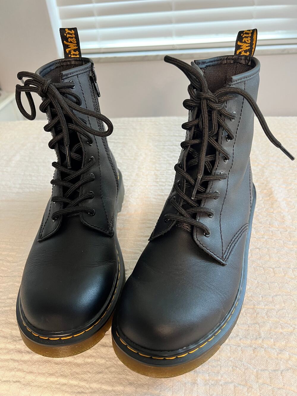 Dr. Marten's Junior boots Black size 6